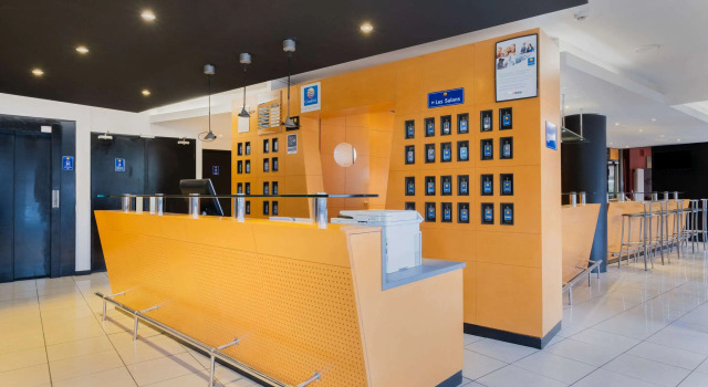 Comfort Hotel Lille L'Union, Rezervasyon Otel Picardy otoparklı oteller, Otopark