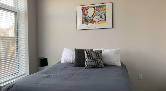 Modern 2 Bedroom on Riverfront w Parking