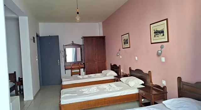 Четырёхместный номер Standard Markos Village Pension