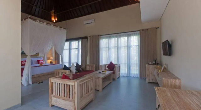 ZEN Rooms Tampak Siring