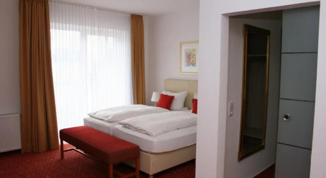 Полулюкс Hotel Petersen