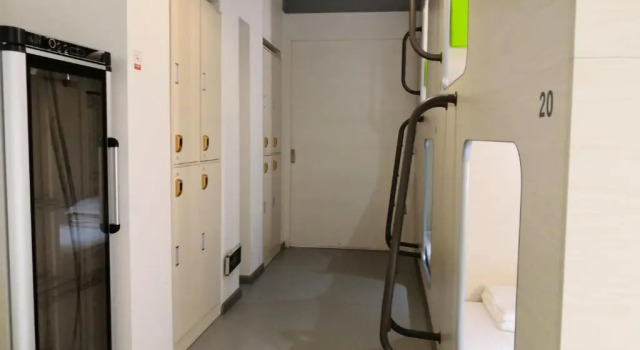 Кровать в общем номере (мужской номер) 深圳栖游青年旅馆Shenzhen Xi You Hostel