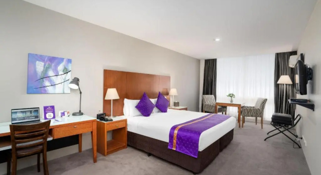 Студия Park Regis Griffin Suites
