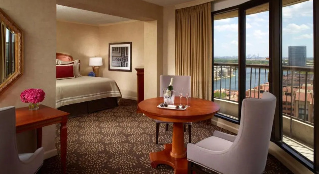 Люкс Omni Las Colinas Hotel