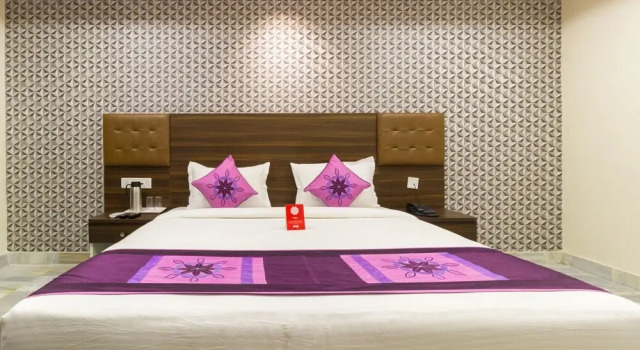 Двухместный номер Standard FabHotel Srujana Stay Inn