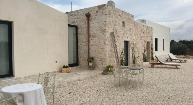 Relais Grottone, Book Bed and Breakfast Hoteller i Ostuni med pool, Swimmingpool