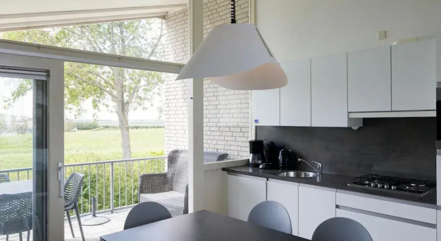 Бунгало Villa in Zeeland With Sauna & Beach Access