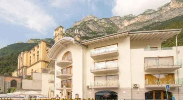Exclusive Suites Riva