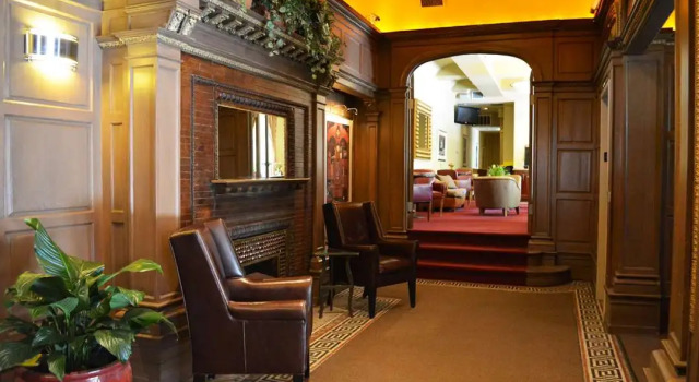 Alexander Inn