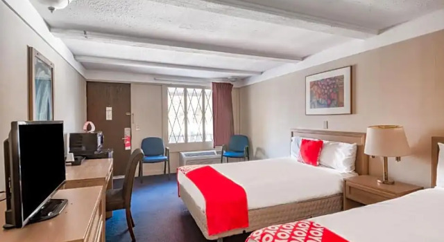 Четырёхместный номер Standard Legacy Inn & Suites Wadsworth