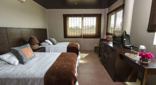Iguana Crossing Boutique Hotel, Boek Boutique Hotel Puerto Villamil 