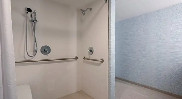 Люкс Holiday Inn Express Boston-Waltham by IHG