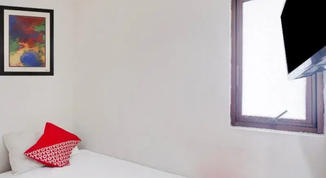 Номер Economy Collection O Gunung Sahari Near Ancol