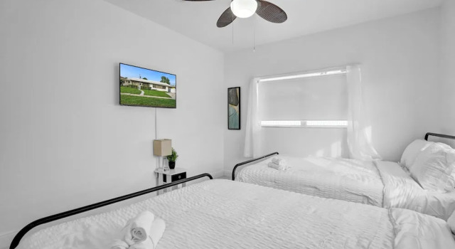 La Serre Miami Home & Private Pool Near Aventura Mall