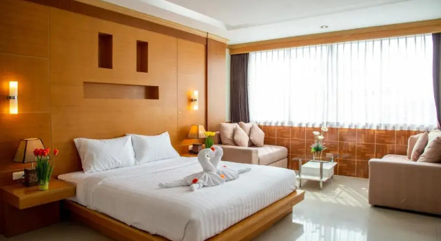 Номер Deluxe Patong Eyes Hotel