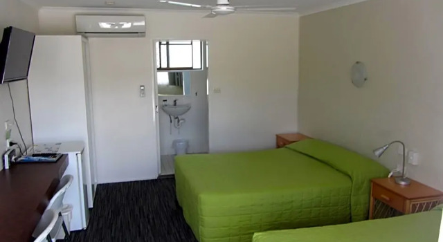 Номер Standard Urangan Motor Inn