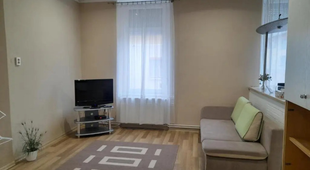 Апартаменты Edina Apartman