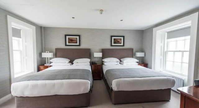 Семейный номер Superior Belmont House Hotel