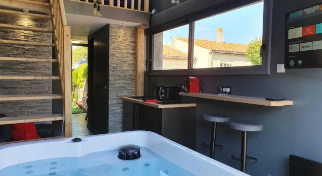 Апартаменты Loft SPA Bord de Mer Fouras - 800m Des Plages (Adults Only)