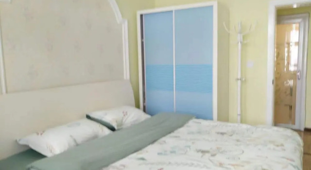 Апартаменты Classic Xinhe Apartment