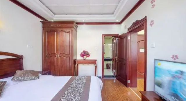 Люкс Deluxe с видом на сад Wulingyuan Hotel