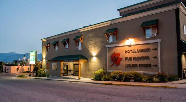 Creston Hotel, Buchen Sie Hotel Creston Kootenay Rockies