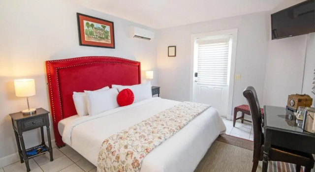 Двухместный номер Deluxe Inn on Charlotte Boutique Hotel