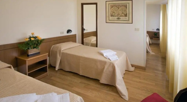 Трёхместный номер Standard Hotel Roma