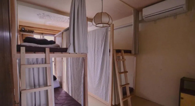 Кровать в общем номере (женский номер) Hostel&Bar CAMOSIBA