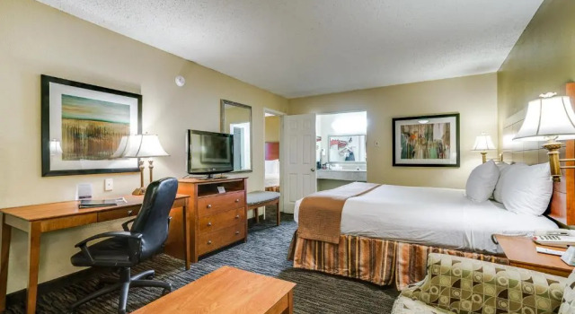 Номер Standard Quality Inn & Suites Dallas-Cityplace