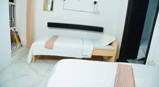 Кровать в общем номере Breflection Spa and Hostel