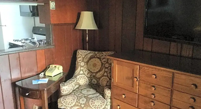 Четырёхместный номер Deluxe Edgewater Beach Inn
