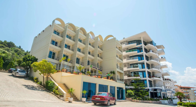 Hotel Oasis, Boek Hotel Sarandë Vlorë County