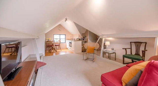 Апартаменты Red House Loft East Green Air Manage Suffolk