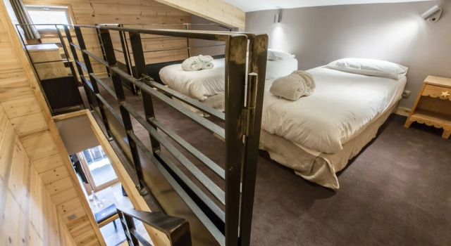 Трёхместный номер Comfort с балконом и с видом на горы Hôtel Spa Crychar
