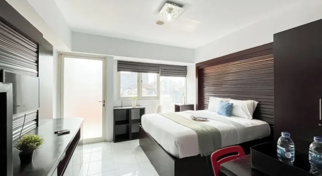 Студия Standard Homey Studio At Sahid Metropolitan Apartment