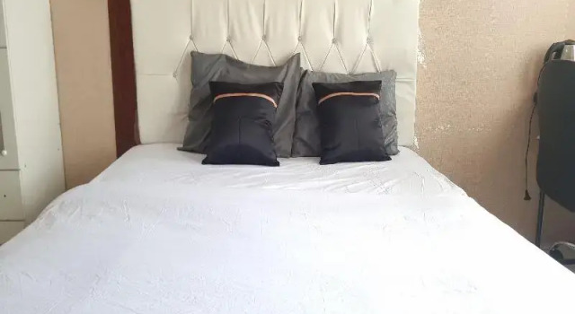 Номер Deluxe Hotel O Tower Mahakam serviced apartment Riverview Jababeka Ruko 30-26