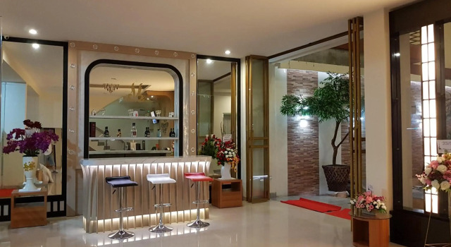 Victoria Inn, Prenota Hotel Hotel a Sulawesi con parcheggio, Parcheggio