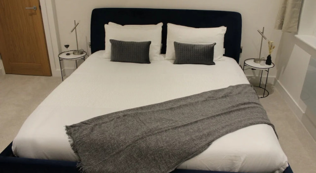 Luxury 2 Bed Apartment In Rochester, Book Lejlighed Lejligheder i Rochester, Lejlighed