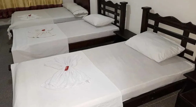 Hotel Villa Johana, Rezerwuj Hotel Hotele w Meta z parkingiem, Parking