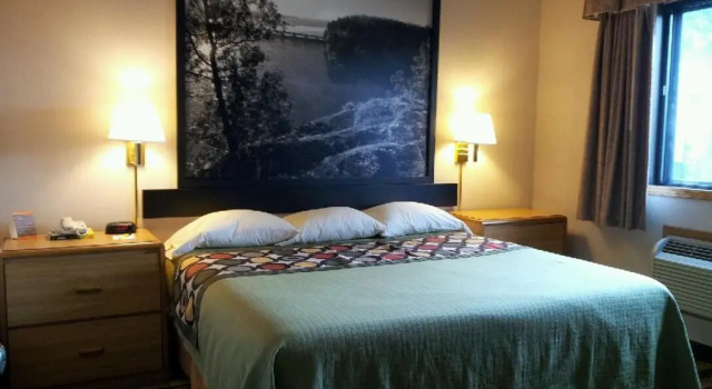 Двухместный номер Standard c 1 комнатой Super 8 by Wyndham Ottawa Starved Rock
