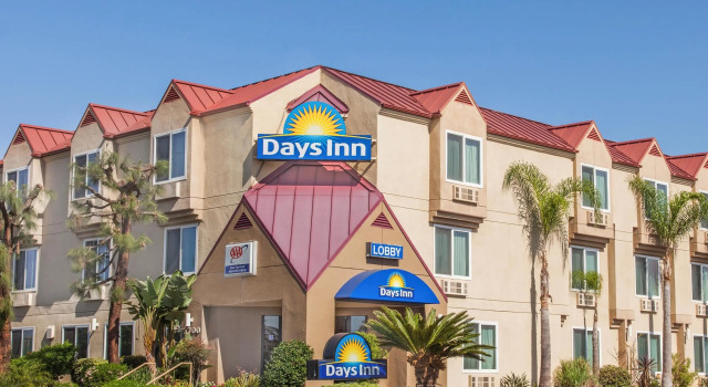 Номер Standard Days Inn by Wyndham Carlsbad