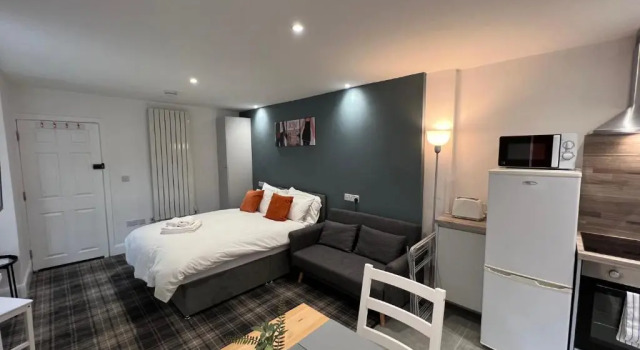 Студия Avenham Apartments