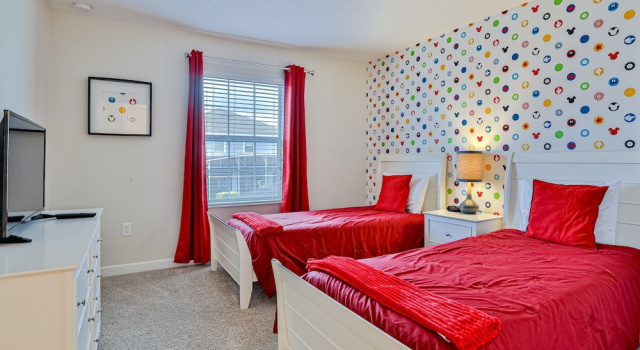 Коттедж Modern Townhome With Private Pool, hot Tub, Central AC, and Private Washer/dryer