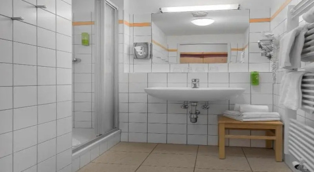 Трёхместный номер Superior с балконом JUFA Hotel Gitschtal