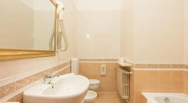 Четырёхместный номер Standard Albergo Basilea