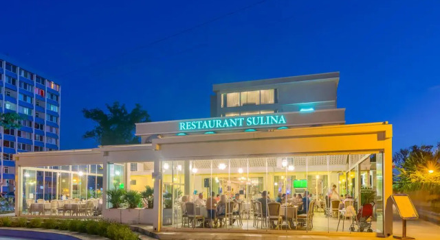 Hotel Sulina International, Book Hotel Hotels in Mamaia-Sat with Parking, Parking