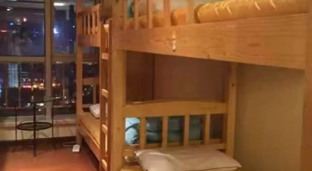 Кровать в общем номере (мужской номер) Shenzhen Mugufang Youth Hostel