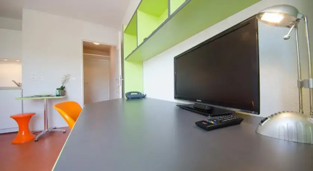 Apparteo Lyon 8 Lumière, Забронировать Апартаменты/квартира Лион Rhône, рядом с Гранж-Бланш