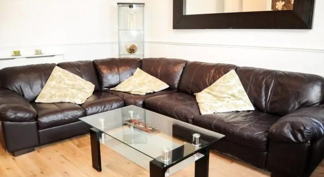 Purple Thistle House, Забронировать Отель Отели Glasgow & The Clyde Valley с парковкой, Парковка